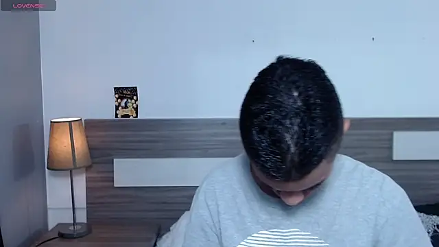 Liiamthompson online show from 11/28/25, 09:34