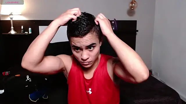 Liiamthompson online show from 05/05/26, 09:17