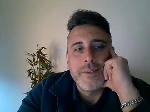 66MA69 online show from 02/24/25, 04:47