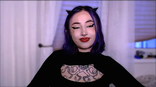 Snapshot of purplewitch chatting on 10/11/25, 12:58 purplewitch online show from 10/11/25, 12:58