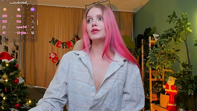 Gretchen Mol online show from 12/20/25, 07:37