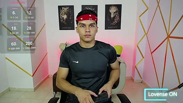 Snapshot of Dwayne_Brown chatting on 02/06/25, 02:37 Dwayne Brown online show from 02/06/25, 02:37