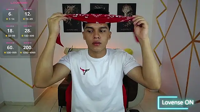 Snapshot of Dwayne_Brown chatting on 03/01/25, 02:23 Dwayne Brown online show from 03/01/25, 02:23