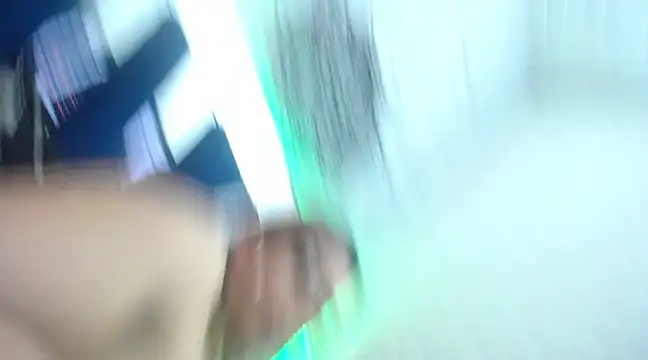 Snapshot of nicolee_millerr chatting on 03/17/25, 03:18 nicolee millerr online show from 03/17/25, 03:18