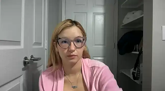 Snapshot of Mermaid-hana chatting on 02/01/25, 07:15 Mermaid-hana online show from 02/01/25, 07:15