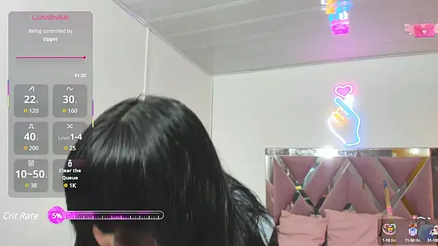 Snapshot of palmerfox_tay chatting on 02/15/25, 01:53 palmerfox tay online show from 02/15/25, 01:53