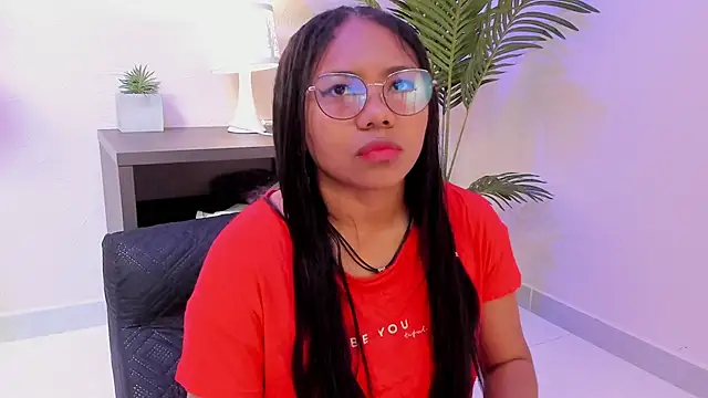 yeikafoxy online show from 02/02/25, 10:57