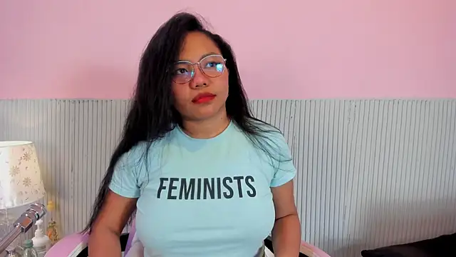 yeikafoxy online show from 10/25/25, 10:56