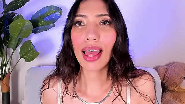 Miss veronicaa2 online show from 04/23/26, 01:24