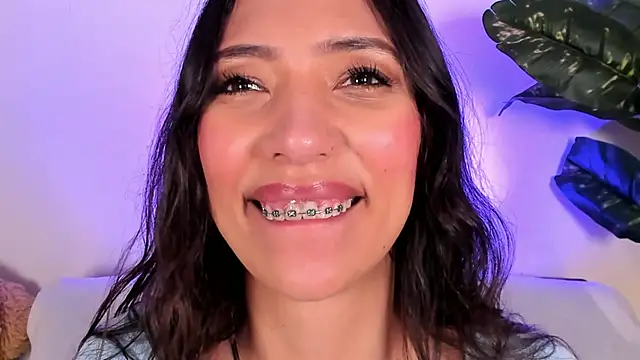 Snapshot of Miss_veronicaa2 chatting on 05/07/26, 01:16 Miss veronicaa2 online show from 05/07/26, 01:16