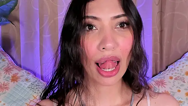Snapshot of Miss_veronicaa2 chatting on 05/28/26, 01:08 Miss veronicaa2 online show from 05/28/26, 01:08