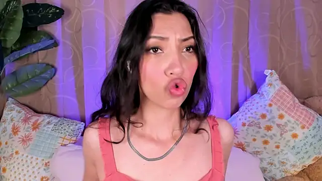Snapshot of Miss_veronicaa2 chatting on 06/01/26, 01:13 Miss veronicaa2 online show from 06/01/26, 01:13