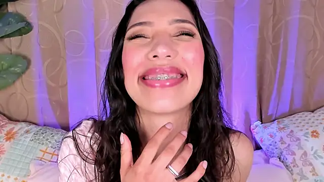 Snapshot of Miss_veronicaa2 chatting on 06/09/26, 01:34 Miss veronicaa2 online show from 06/09/26, 01:34