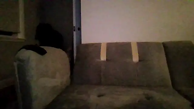 Snapshot of cruz815 chatting on 10/11/25, 02:11 cruz815 online show from 10/11/25, 02:11