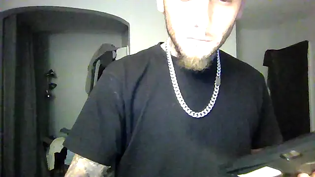 Snapshot of cruz815 chatting on 11/09/25, 06:55 cruz815 online show from 11/09/25, 06:55