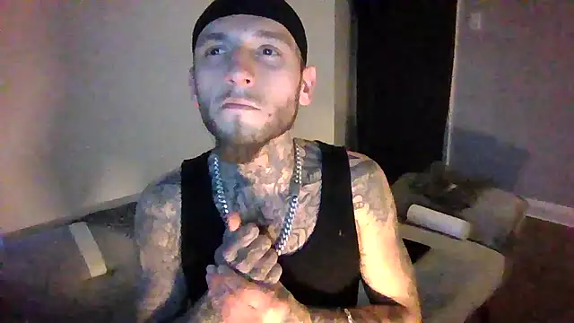 Snapshot of cruz815 chatting on 11/13/25, 09:58 cruz815 online show from 11/13/25, 09:58