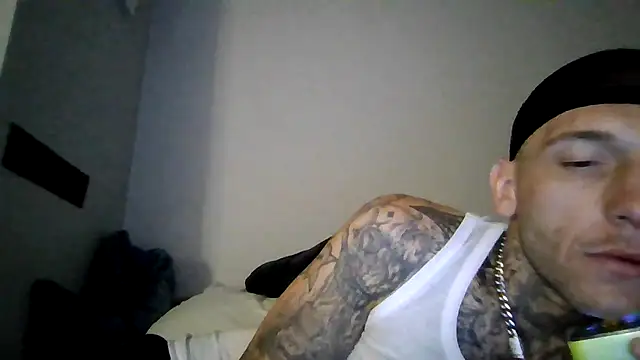 cruz815 online show from 06/15/26, 06:37