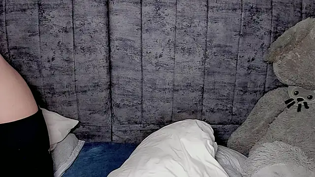 Dylan Milk online show from 09/28/25, 08:58