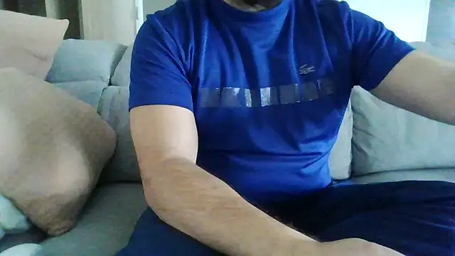 Snapshot of Zer_oki chatting on 02/13/26, 11:06 Zer oki online show from 02/13/26, 11:06