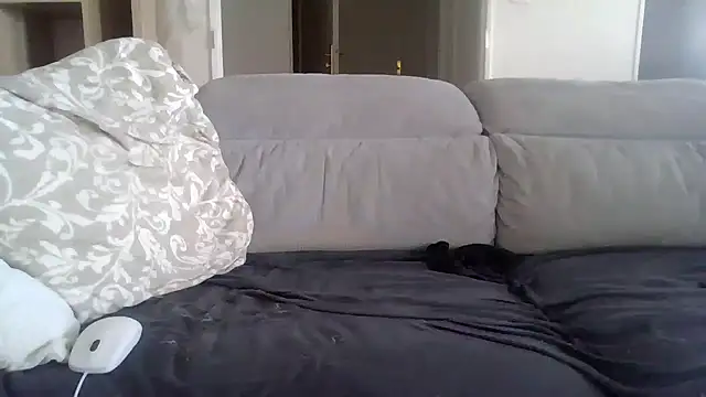 Snapshot of Zer_oki chatting on 03/16/26, 08:18 Zer oki online show from 03/16/26, 08:18