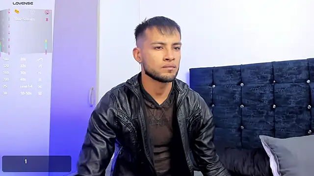 Max Conor1 online show from 10/27/25, 01:04