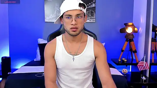 Max Conor1 online show from 04/30/26, 03:02