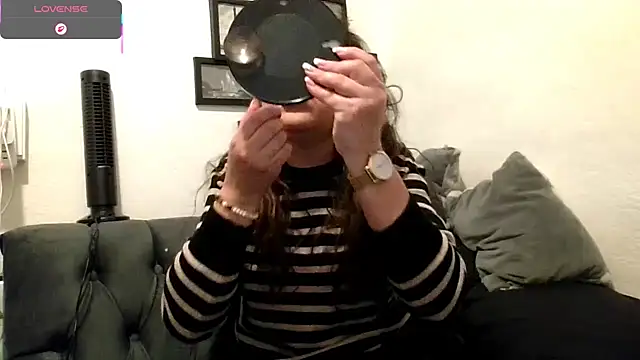 MirandaLatinaLovely online show from 02/25/26, 06:28