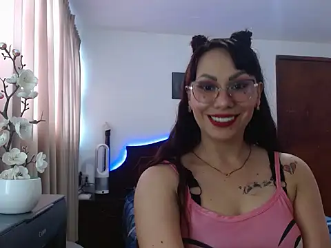 Snapshot of AloLovely_ chatting on 03/24/26, 09:42 AloLovely online show from 03/24/26, 09:42