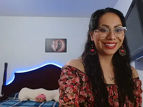 AloLovely  online show from 05/15/26, 02:51