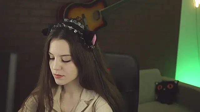 Snapshot of MilaStoyne chatting on 02/12/25, 05:58 MilaStoyne online show from 02/12/25, 05:58