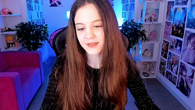 Snapshot of MilaStoyne chatting on 03/05/25, 06:01 MilaStoyne online show from 03/05/25, 06:01