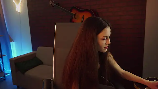 Snapshot of MilaStoyne chatting on 03/18/25, 05:31 MilaStoyne online show from 03/18/25, 05:31