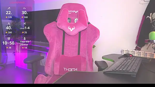 Snapshot of MilaStoyne chatting on 09/13/25, 05:51 MilaStoyne online show from 09/13/25, 05:51