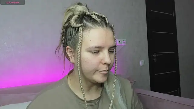 Jenny Jimmy online show from 10/20/25, 09:21