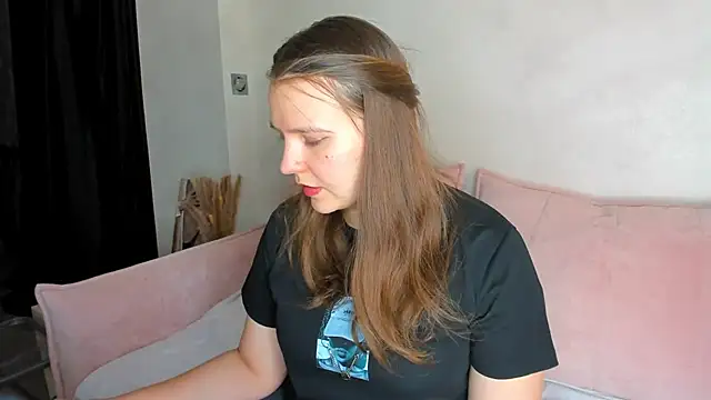 Snapshot of Jenny_Jimmy chatting on 05/04/26, 09:27 Jenny Jimmy online show from 05/04/26, 09:27