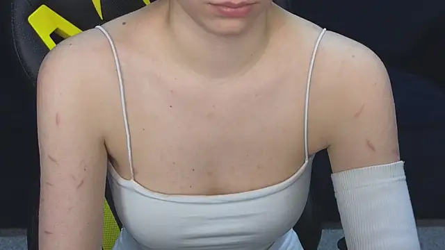 Snapshot of BettyCarter07 chatting on 03/01/25, 07:08 BettyCarter07 online show from 03/01/25, 07:08