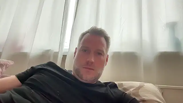 Christian87xxx online show from 02/06/26, 11:02