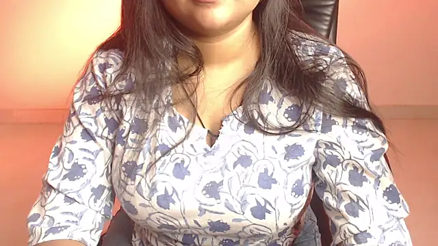 Snapshot of Kannu- chatting on 04/07/26, 05:19 Kannu- online show from 04/07/26, 05:19