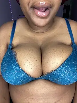 DaniJohnson online show from 02/14/25, 03:22