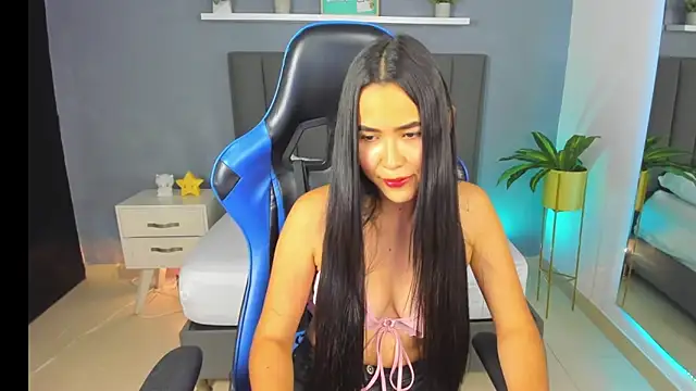 alessia leroy online show from 02/05/25, 09:07