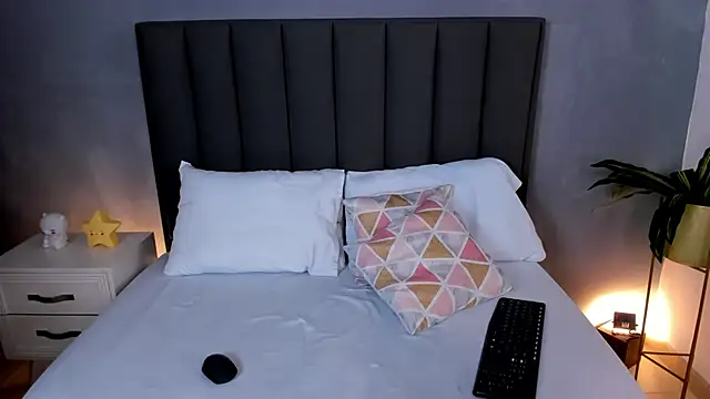 alessia leroy online show from 03/03/25, 10:31