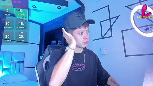 marcuscollins1  online show from 12/05/25, 02:58