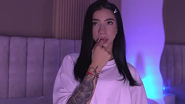 sara lopee1 online show from 03/03/26, 12:00