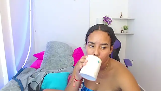 Roxy Stonee online show from 03/17/25, 07:15