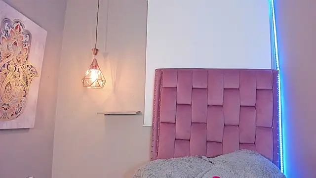 Roxy Stonee online show from 03/20/26, 07:30