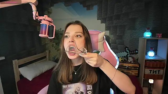 kaisajenner online show from 02/05/25, 04:03