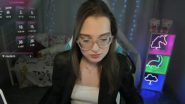 kaisajenner online show from 03/17/25, 09:23