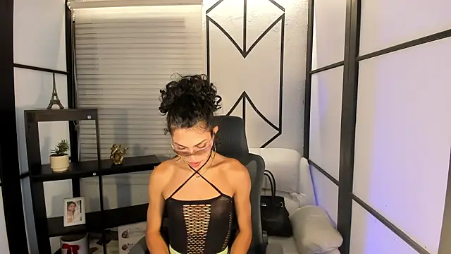 allicemackenzie online show from 02/05/25, 06:24