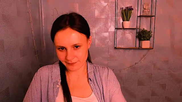 ValeriaHeart  online show from 02/04/25, 06:49