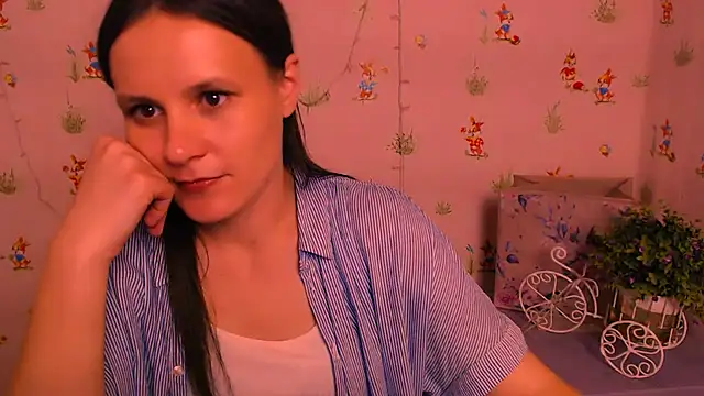 ValeriaHeart  online show from 02/06/25, 02:04